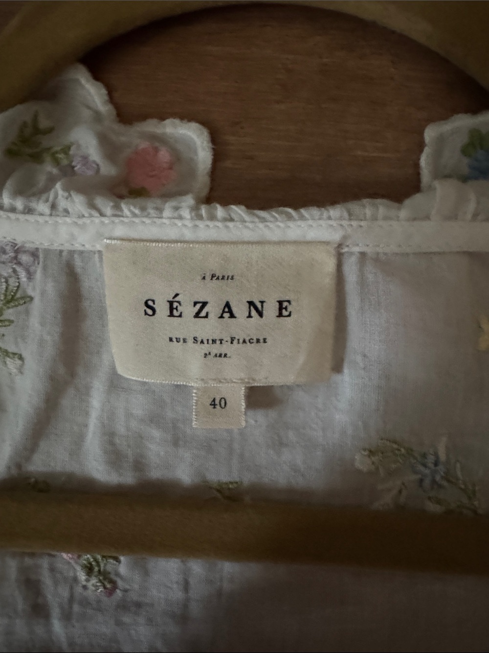 Sezane White Puff-Sleeve Floral Button-Front Top size 40 - Picture 2 of 3